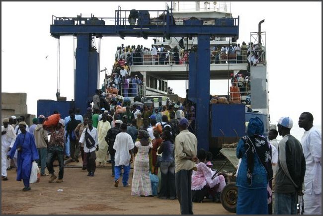 Gambia 2007 - F&auml;hre von Banjoul nach Bara