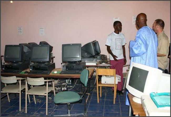 Gambia 2007 - Computerraum in der Universit&auml;t in Georgetown