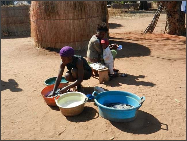 Sambia -Dorf bei Livingstone