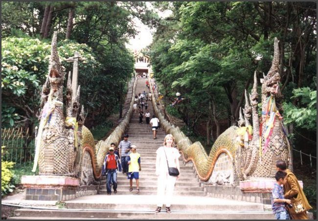 Thailand - Schlangentreppe vom Tempel Wat Doi Suthep