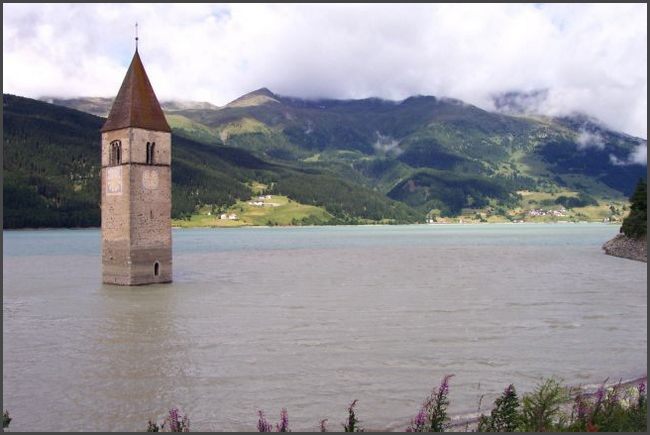Österreich - Kirche im See in Tirol