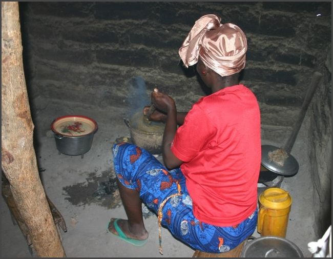 Gambia 2007 - K&uuml;che einer Gro&szlig;familie (Compound)